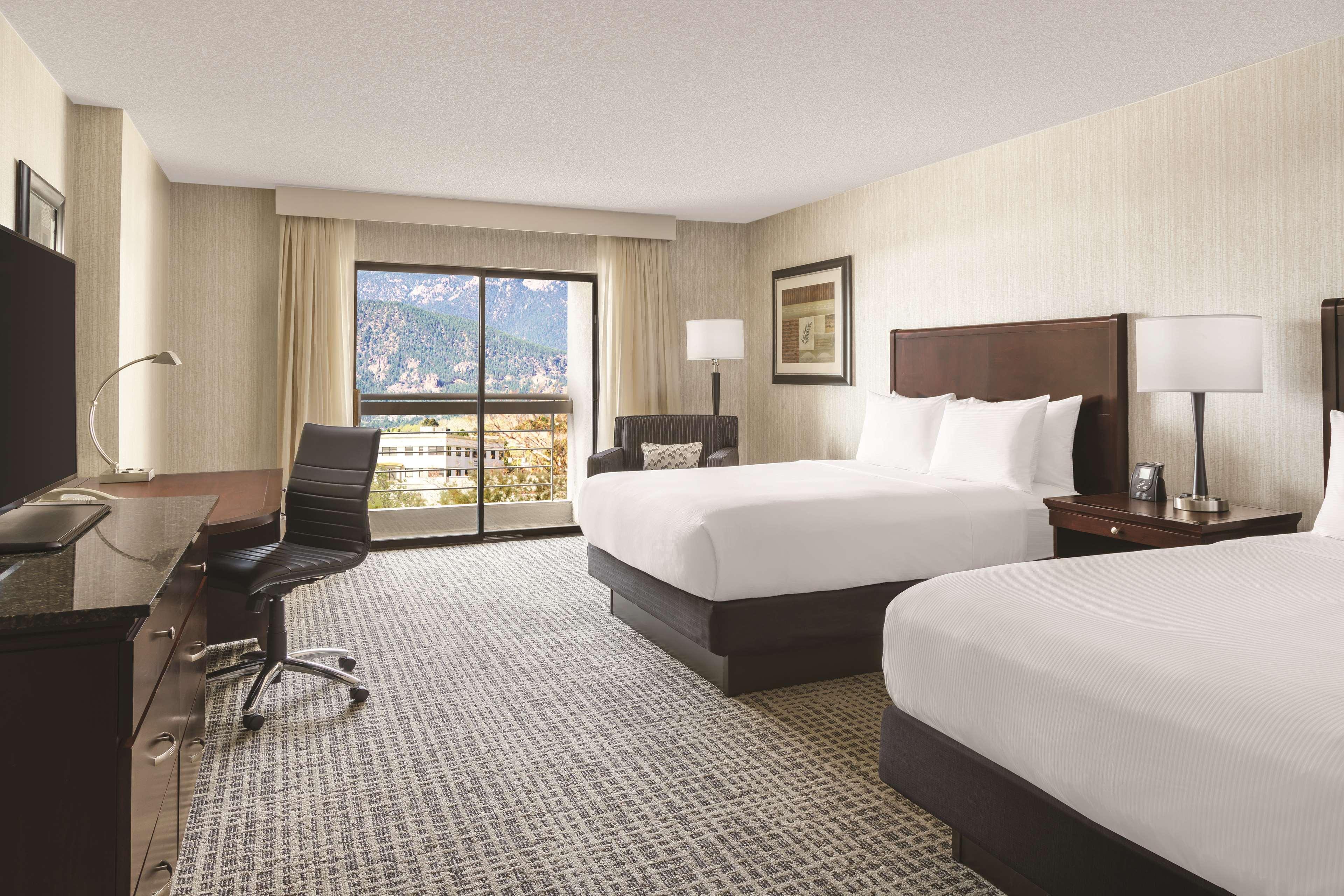 Doubletree By Hilton Colorado Springs Hotel Luaran gambar
