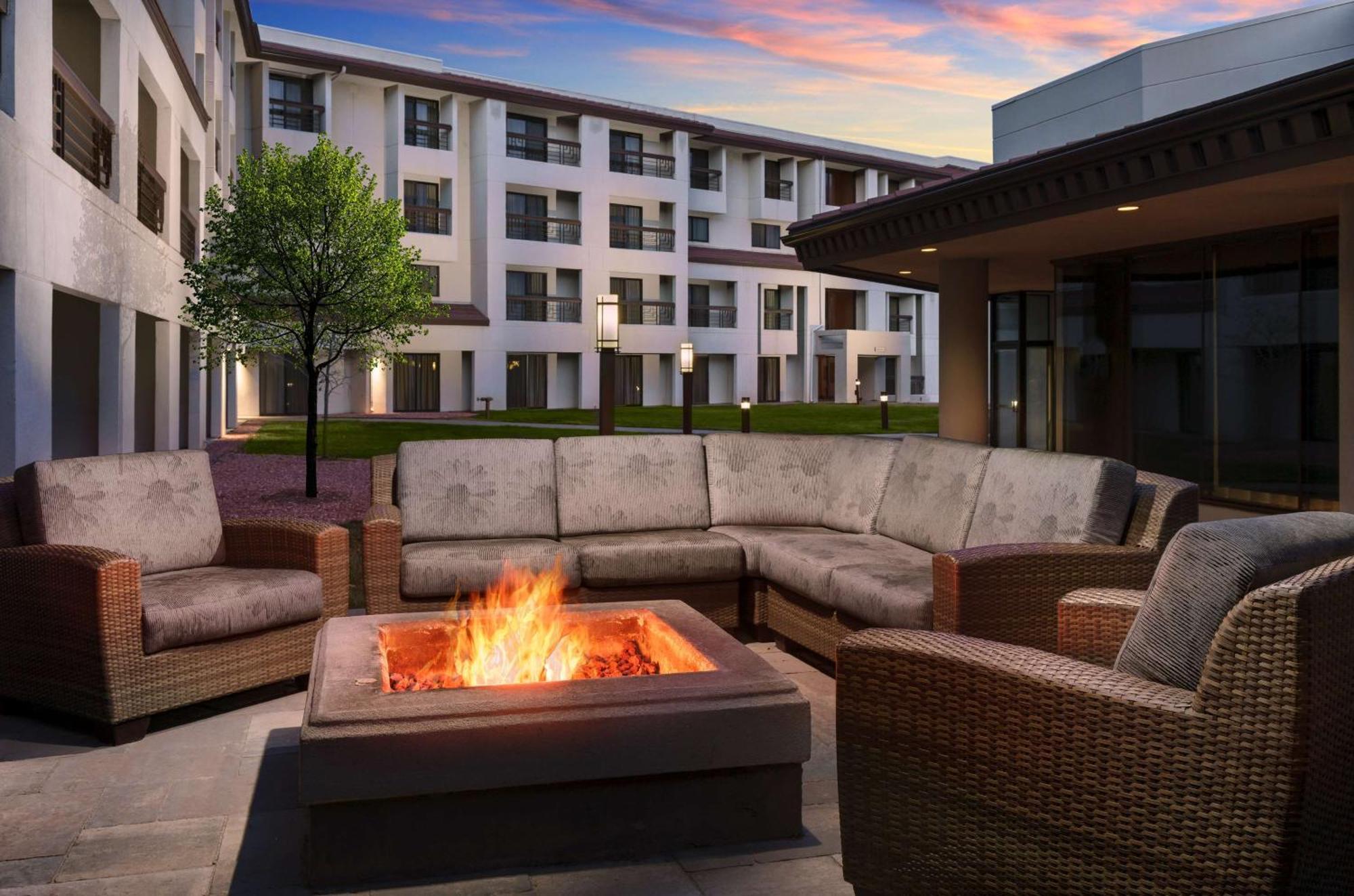 Doubletree By Hilton Colorado Springs Hotel Luaran gambar